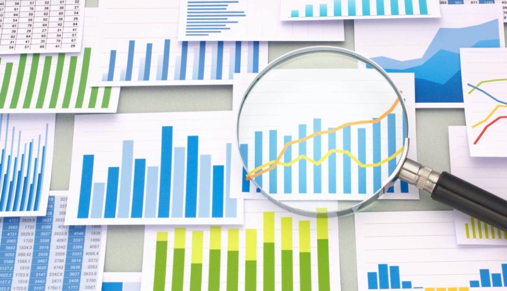 グラフを虫眼鏡で分析